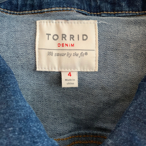 NWOT Torrid Denim Jacket - Picture 3 of 3
